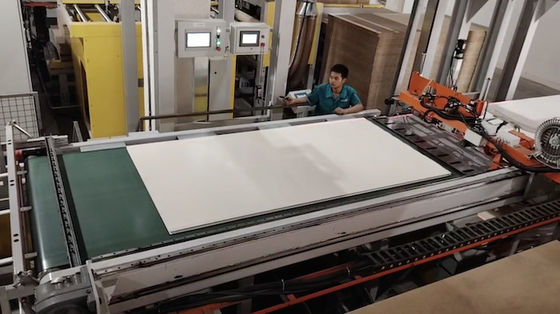 شراء 4' × 8' خط الصحافة الدوري القصير لللوحات الزخرفية الصحافة الهيدروليكية الساخنة للخشب المقلد online manufacture