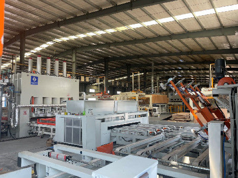 شراء 48ft الميلامين قصيرة دورة الصحافة الآلية واجهة لوحة الطباعة الخشبية online manufacture