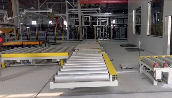 4 × 8 لوح اصطناعي MDF دورة قصيرة آلة الصحافة خط تلقائي إنتاج ألواح خشبية