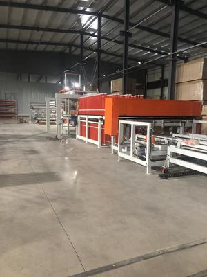 صناعية الدقة 20000kN خط إنتاج الأرضيات المصفوفة دورة قصيرة الصحافة الساخنة